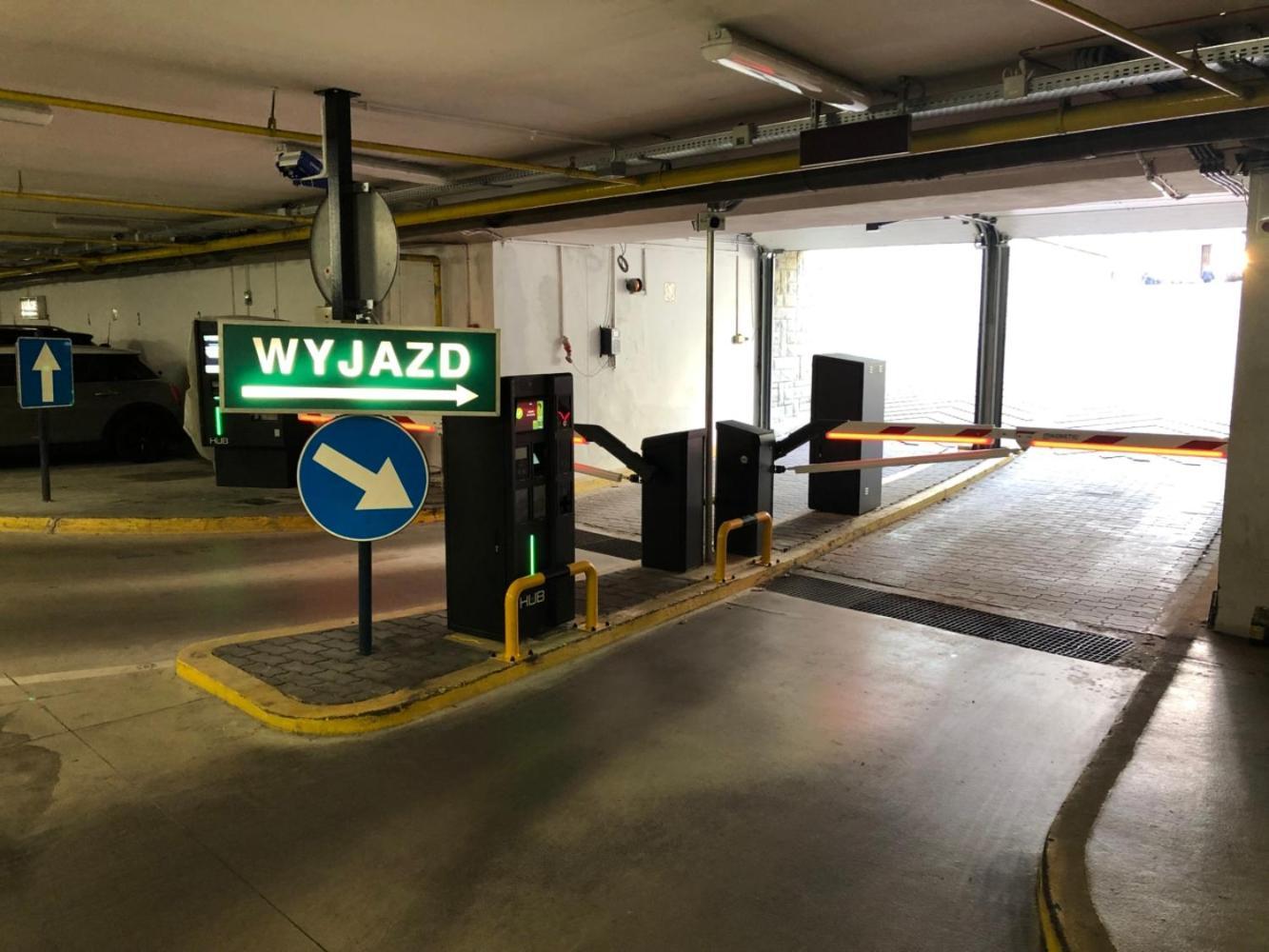 Plac Konstytucji 6 Grey - Bezplatny Garaz Podziemny - Free Parking - Apartament Dla 4 Osob Varşovia Exterior foto