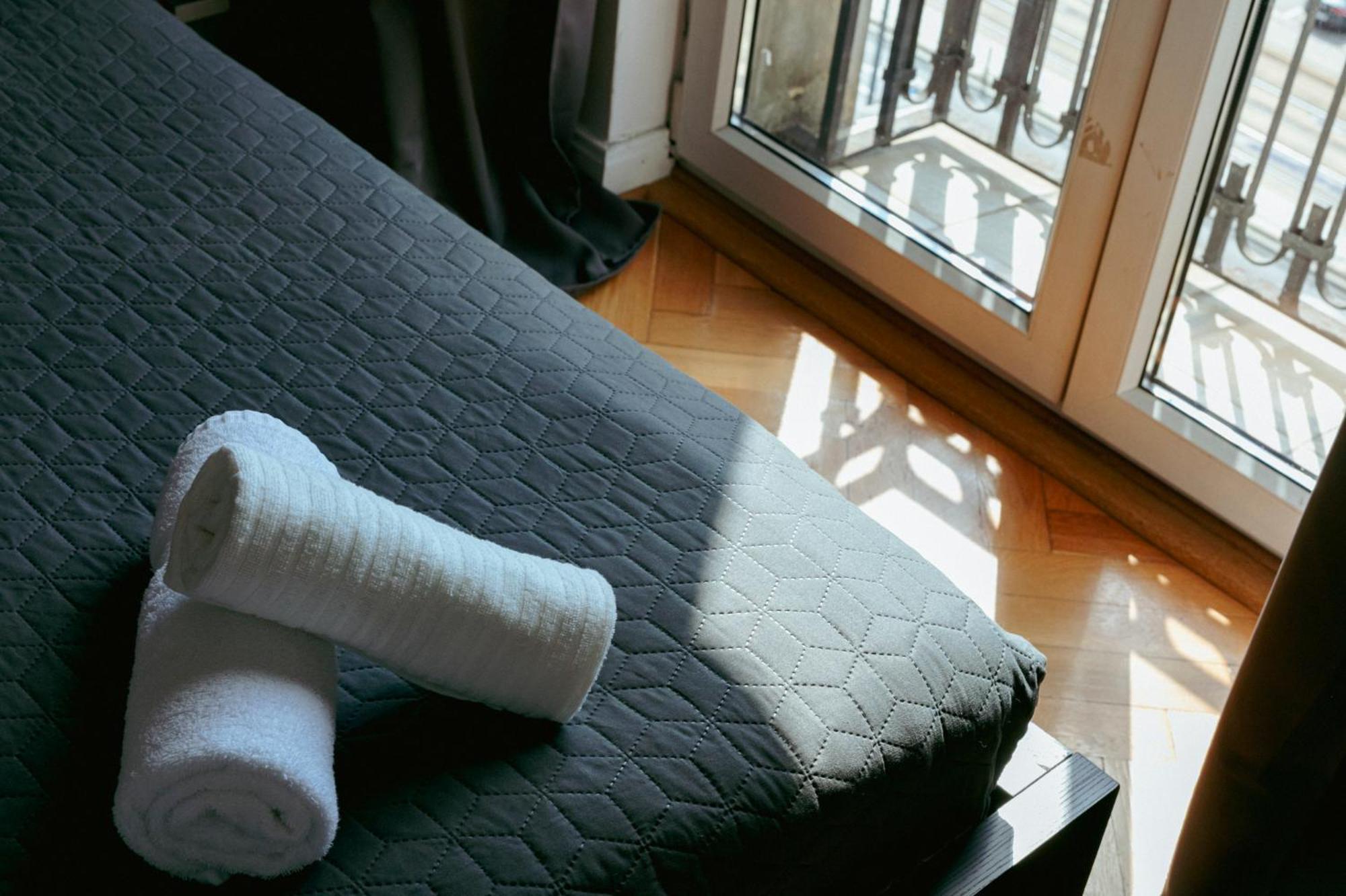 Plac Konstytucji 6 Grey - Bezplatny Garaz Podziemny - Free Parking - Apartament Dla 4 Osob Varşovia Exterior foto